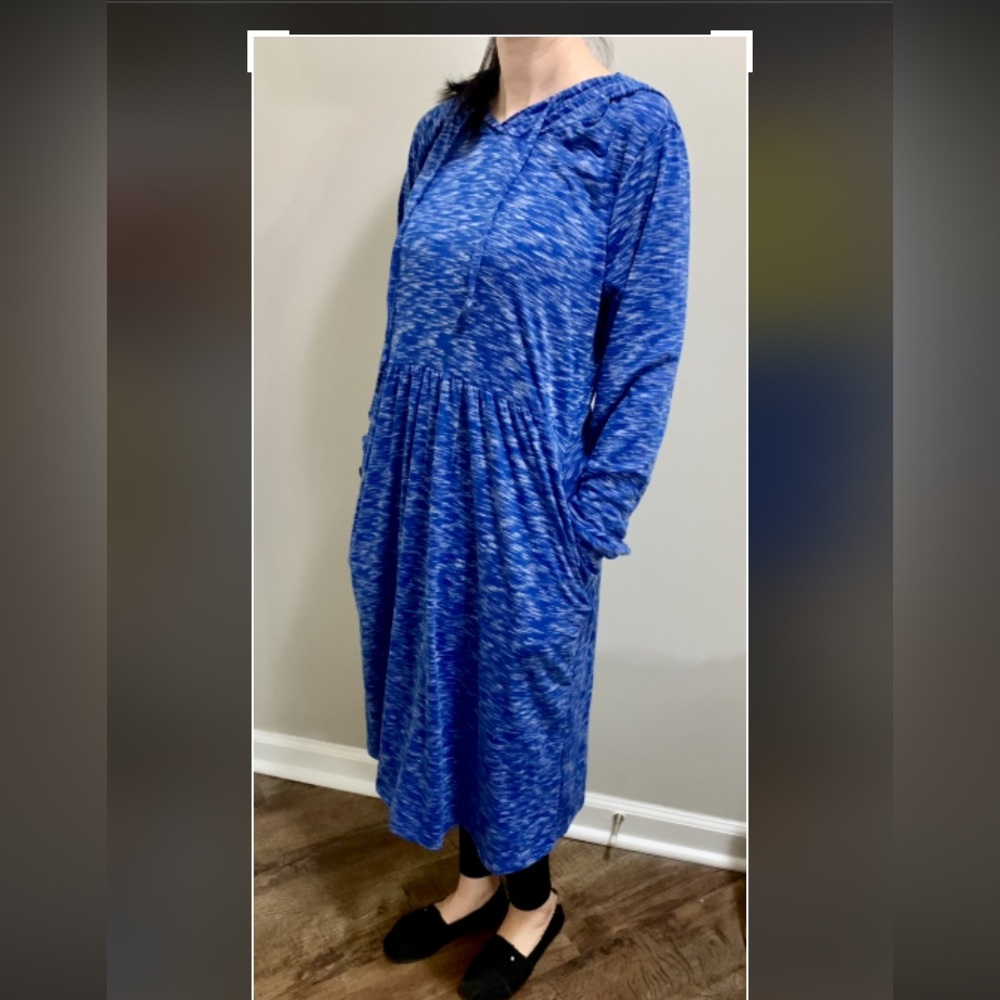 SeSe Code Dress with Hood and Pockets
